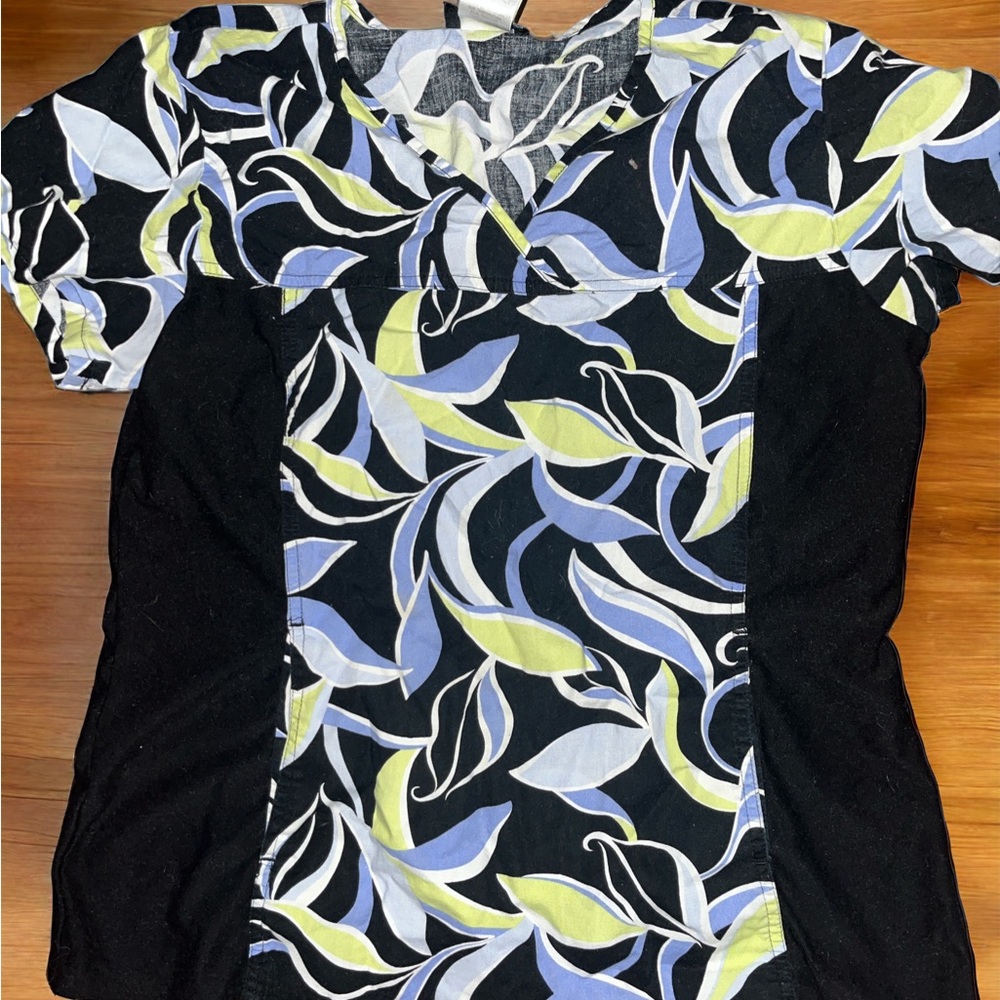 Cherokee Scrub Top Medium